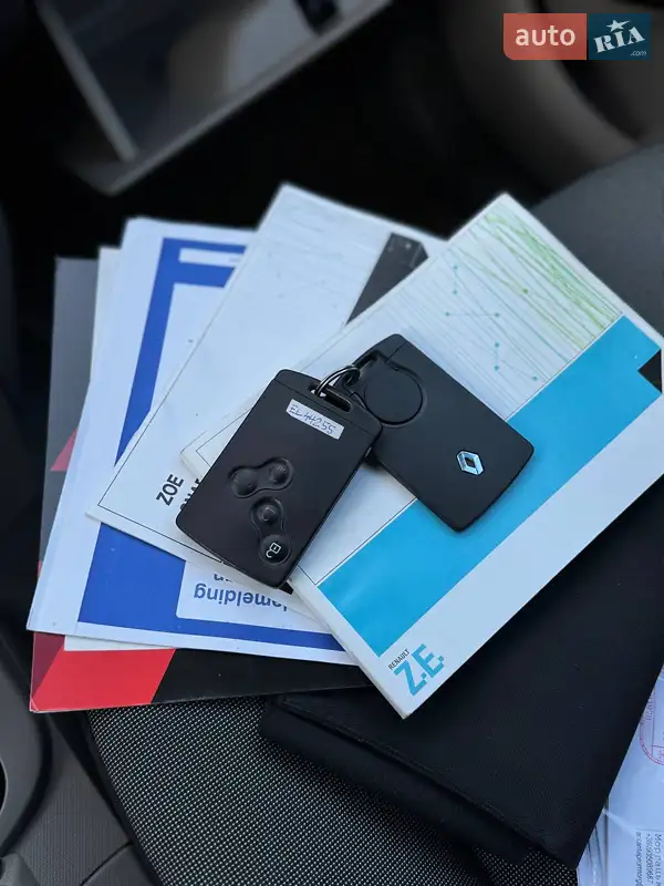 Хетчбек Renault Zoe 2015 в Львові документ 2 фото Хетчбек Renault Zoe 2015 в Львові документ