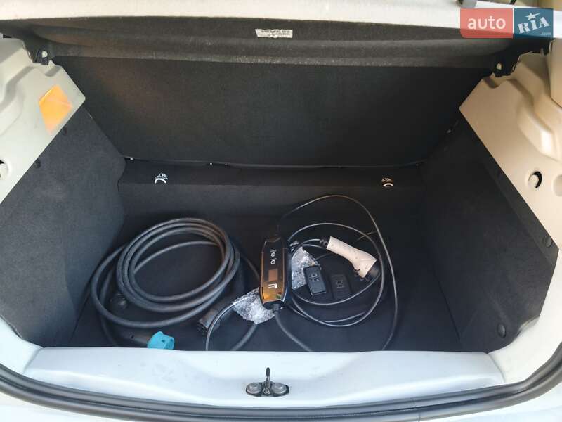 Хэтчбек Renault Zoe 2020 в Коломые фото 35 Хэтчбек Renault Zoe 2020 в Коломые