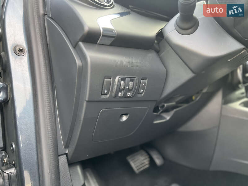 Хетчбек Renault Zoe 2017 в Києві фото 36 Хетчбек Renault Zoe 2017 в Києві