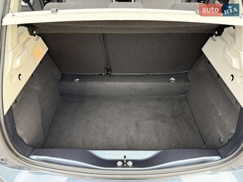 Хетчбек Renault Zoe 2022 в Дніпрі