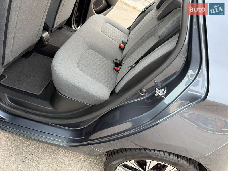 Хетчбек Renault Zoe 2022 в Дніпрі