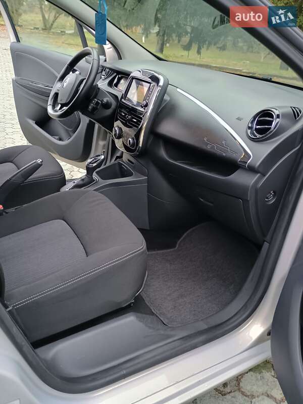 Хэтчбек Renault Zoe 2018 в Дубно