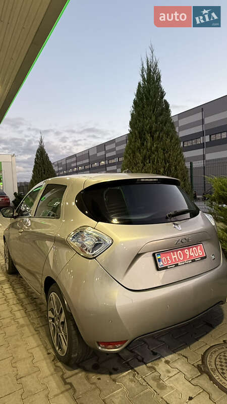 Хэтчбек Renault Zoe 2015 в Киеве фото 6 Хэтчбек Renault Zoe 2015 в Киеве