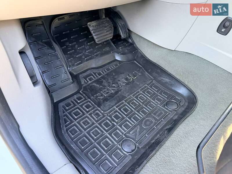 Хетчбек Renault Zoe 2015 в Рівному фото 21 Хетчбек Renault Zoe 2015 в Рівному