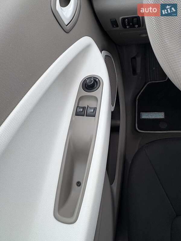 Хэтчбек Renault Zoe 2017 в Виннице