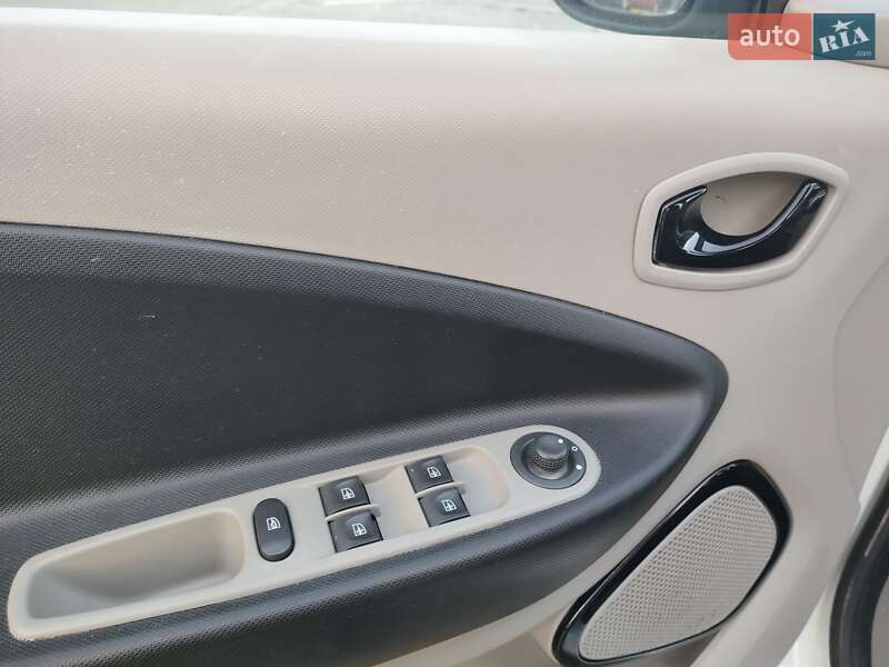 Хэтчбек Renault Zoe 2014 в Львове