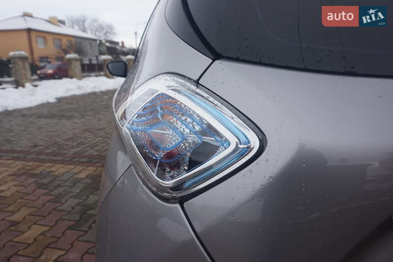 Хэтчбек Renault Zoe 2015 в Самборе