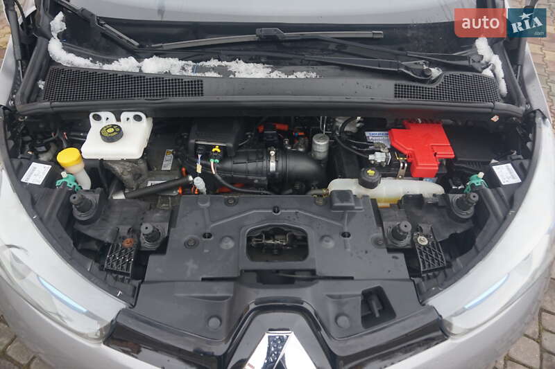 Хэтчбек Renault Zoe 2015 в Самборе