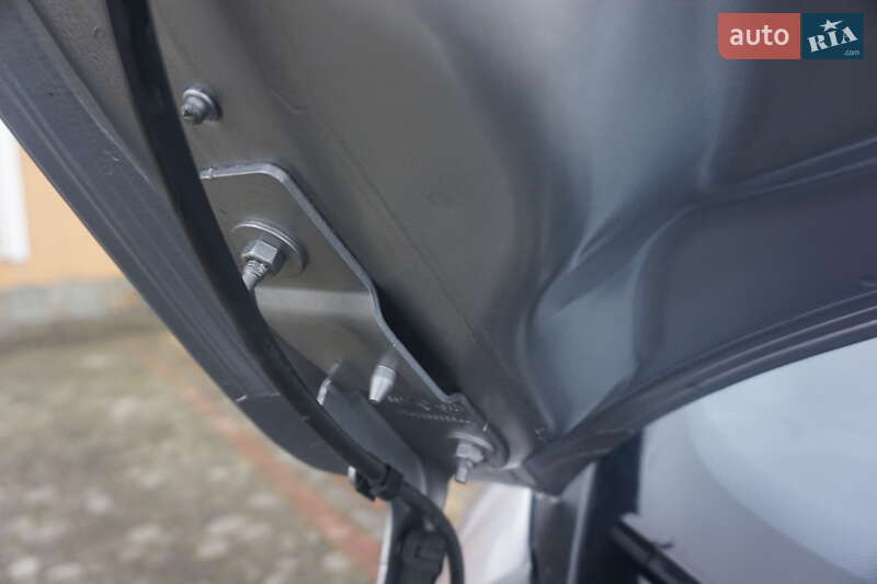 Хэтчбек Renault Zoe 2015 в Самборе