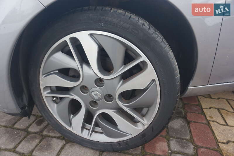 Хэтчбек Renault Zoe 2015 в Самборе