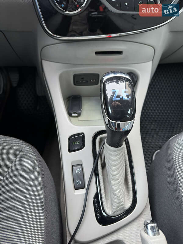 Хэтчбек Renault Zoe 2015 в Виннице