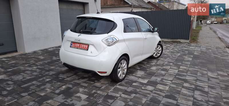 Хэтчбек Renault Zoe 2015 в Остроге