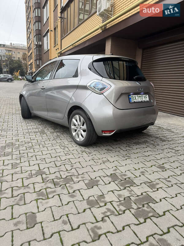 Хетчбек Renault Zoe 2015 в Хмельницькому фото Хетчбек Renault Zoe 2015 в Хмельницькому