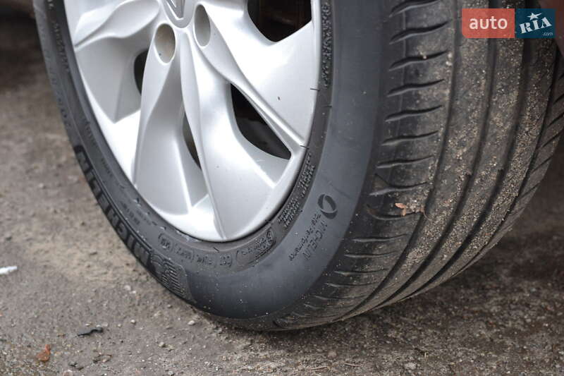 Хэтчбек Renault Zoe 2015 в Луцке фото 38 Хэтчбек Renault Zoe 2015 в Луцке