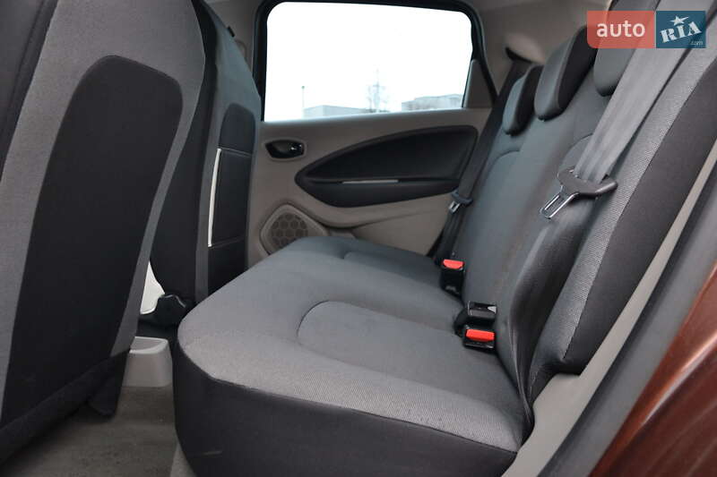 Хэтчбек Renault Zoe 2015 в Луцке фото 17 Хэтчбек Renault Zoe 2015 в Луцке