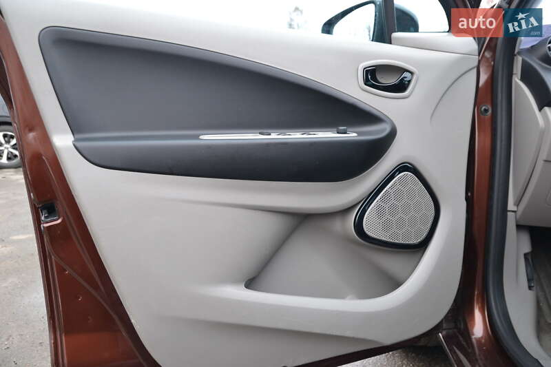 Хэтчбек Renault Zoe 2015 в Луцке фото 16 Хэтчбек Renault Zoe 2015 в Луцке