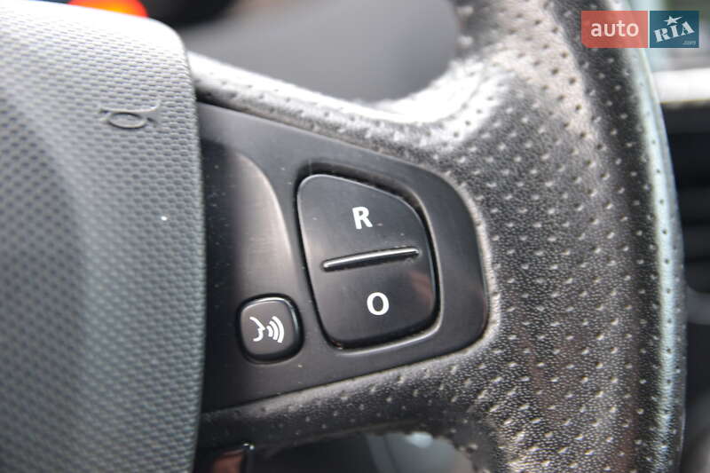 Хэтчбек Renault Zoe 2015 в Луцке фото 27 Хэтчбек Renault Zoe 2015 в Луцке