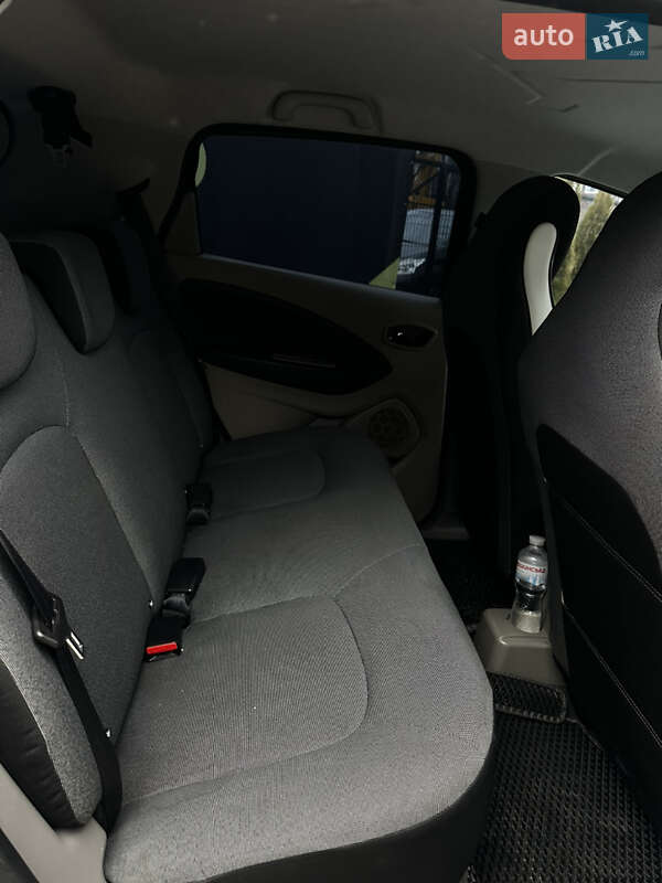 Хэтчбек Renault Zoe 2015 в Львове фото 13 Хэтчбек Renault Zoe 2015 в Львове