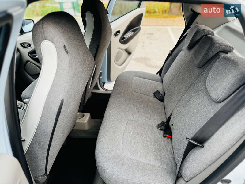 Хэтчбек Renault Zoe 2014 в Здолбунове