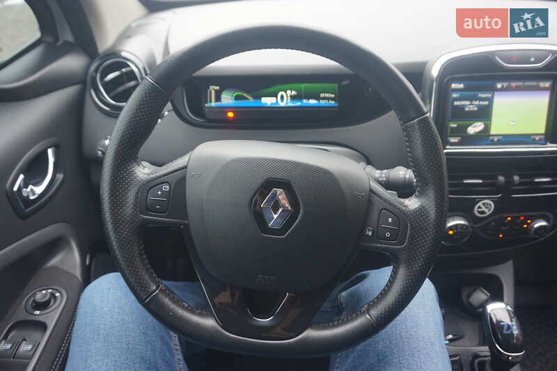 Хэтчбек Renault Zoe 2018 в Самборе