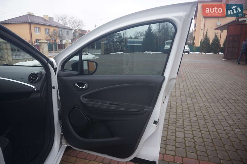 Хэтчбек Renault Zoe 2018 в Самборе