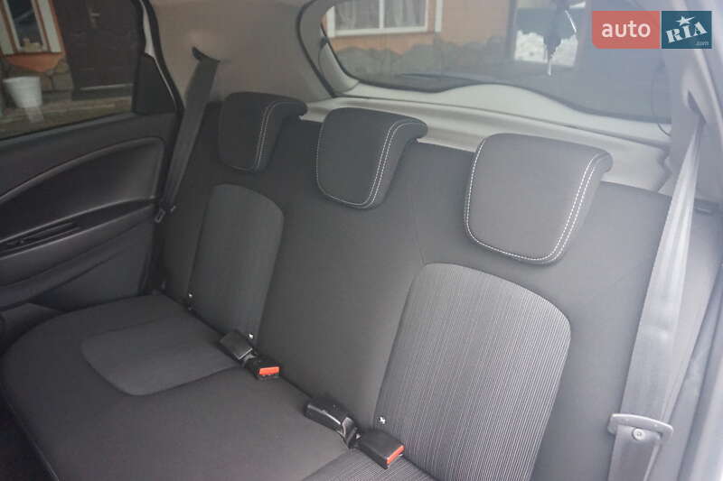 Хэтчбек Renault Zoe 2018 в Самборе