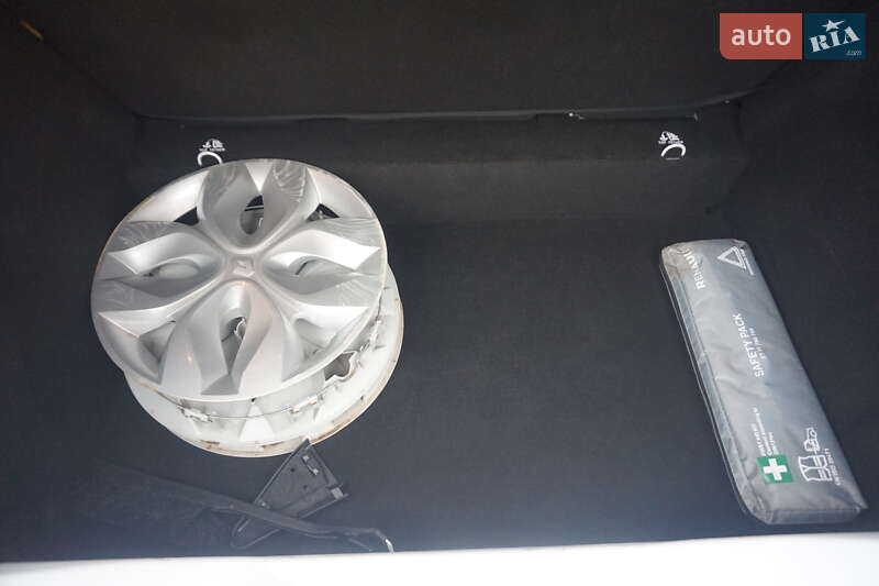 Хэтчбек Renault Zoe 2018 в Самборе