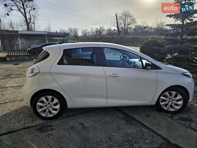 Хетчбек Renault Zoe 2015 в Новому Розділі