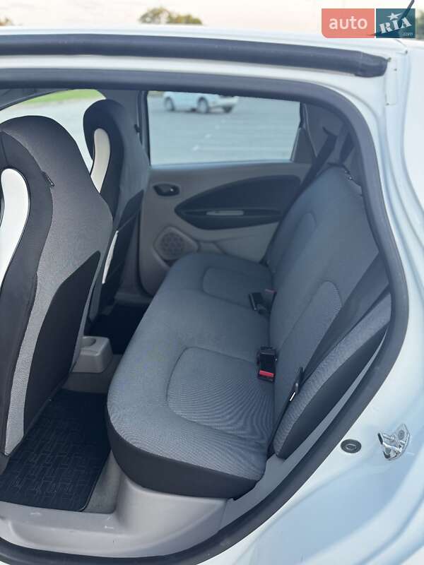 Хетчбек Renault Zoe 2015 в Новому Розділі