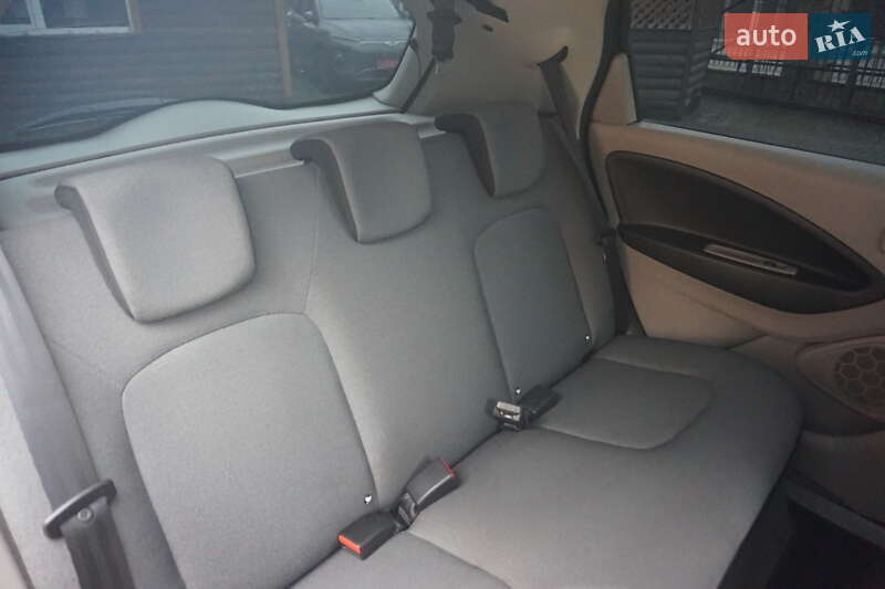 Хетчбек Renault Zoe 2015 в Самборі