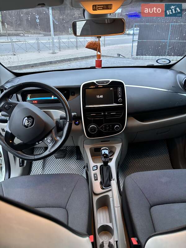 Хэтчбек Renault Zoe 2015 в Тернополе