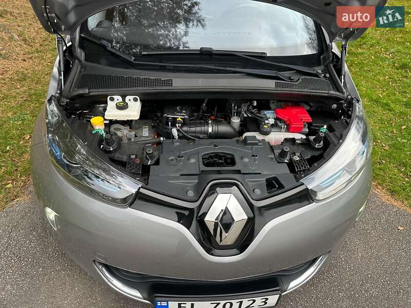 Хэтчбек Renault Zoe 2015 в Киеве фото 7 Хэтчбек Renault Zoe 2015 в Киеве