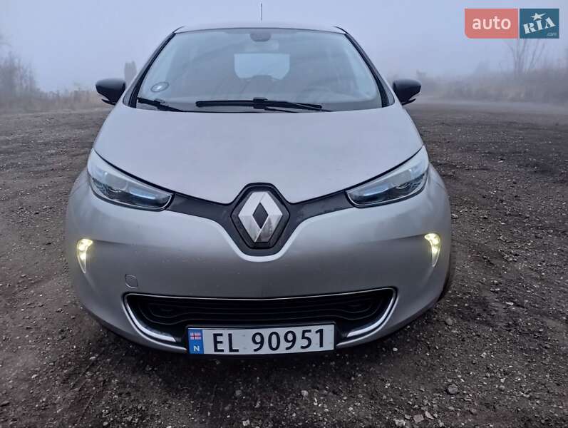 Хэтчбек Renault Zoe 2015 в Кременце фото 12 Хэтчбек Renault Zoe 2015 в Кременце