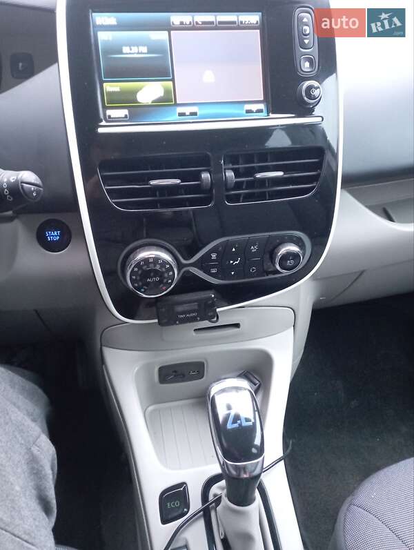Хэтчбек Renault Zoe 2015 в Кременце фото 17 Хэтчбек Renault Zoe 2015 в Кременце