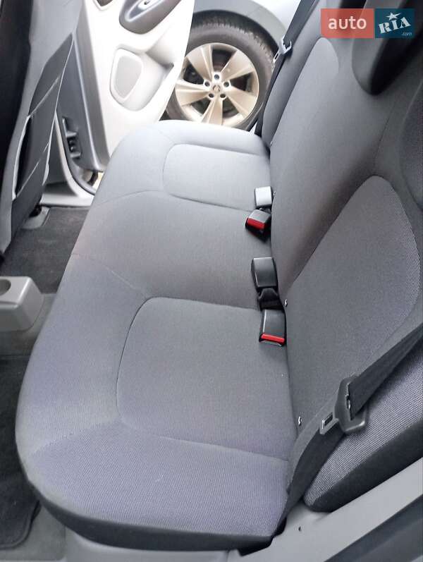 Хэтчбек Renault Zoe 2015 в Кременце фото 5 Хэтчбек Renault Zoe 2015 в Кременце