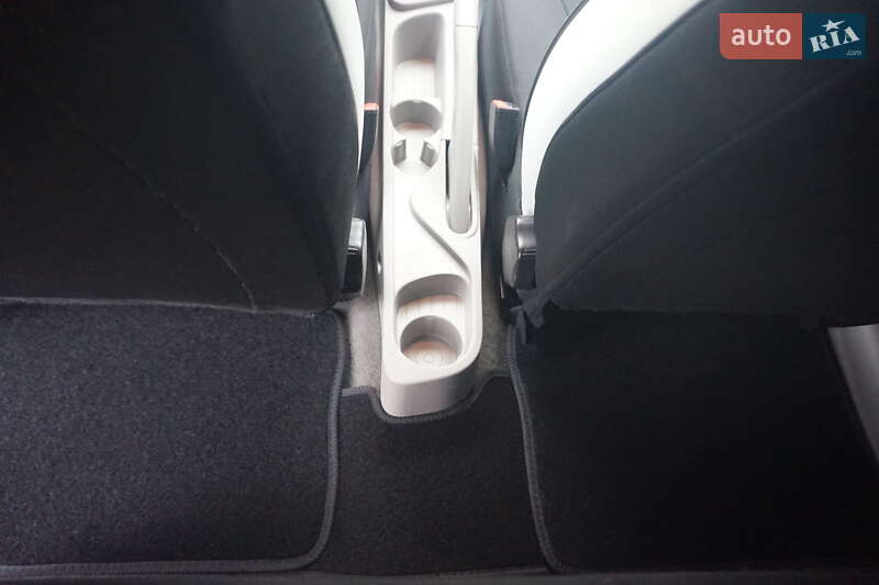 Хэтчбек Renault Zoe 2017 в Самборе фото 50 Хэтчбек Renault Zoe 2017 в Самборе