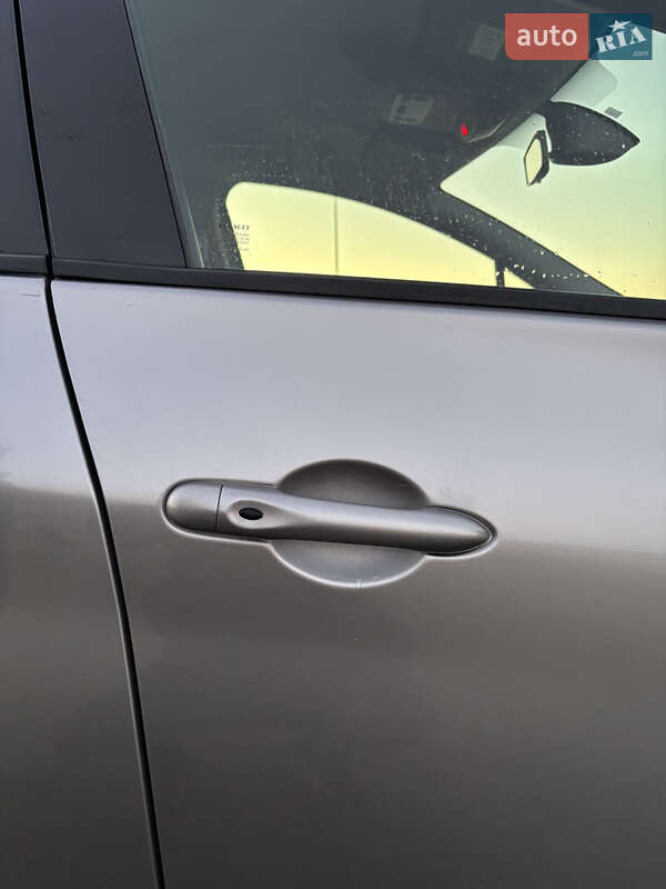 Хэтчбек Renault Zoe 2016 в Львове