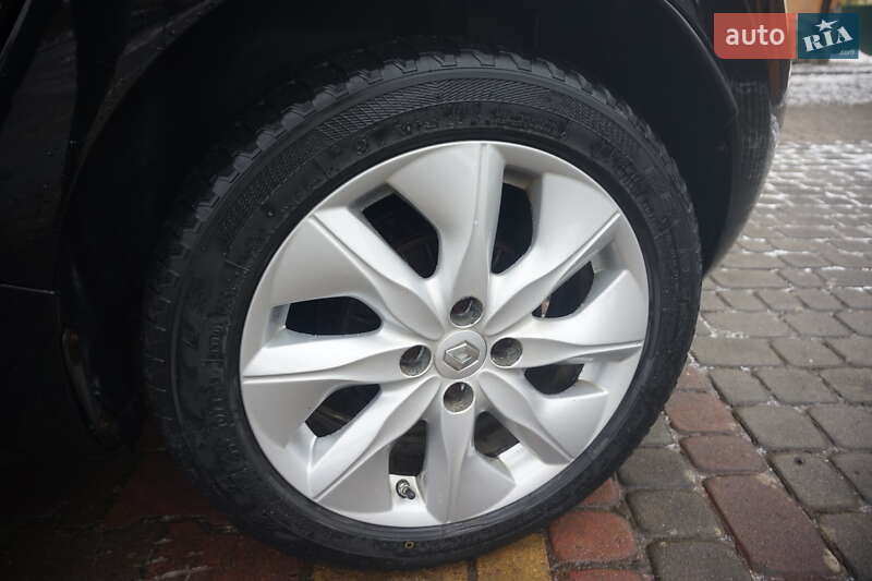 Хэтчбек Renault Zoe 2015 в Самборе фото 63 Хэтчбек Renault Zoe 2015 в Самборе