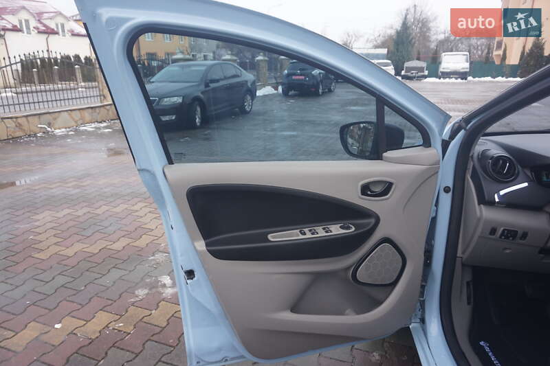 Хэтчбек Renault Zoe 2015 в Самборе фото 27 Хэтчбек Renault Zoe 2015 в Самборе