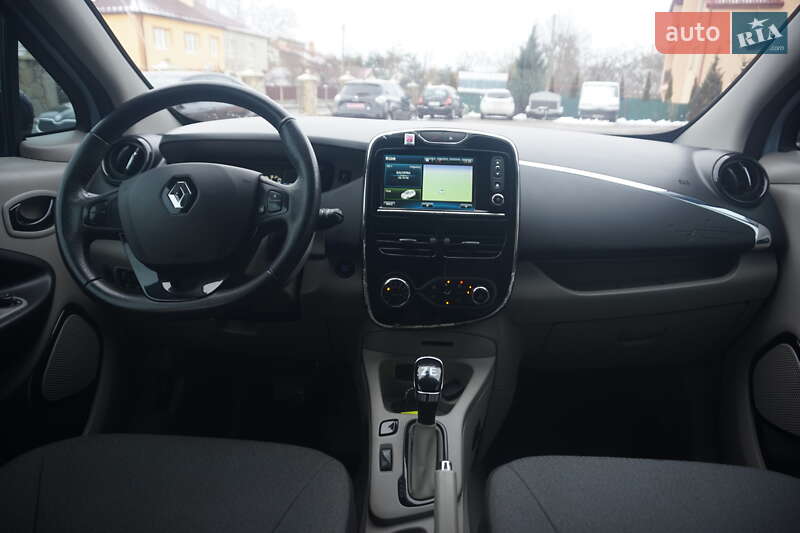 Хэтчбек Renault Zoe 2015 в Самборе фото 49 Хэтчбек Renault Zoe 2015 в Самборе