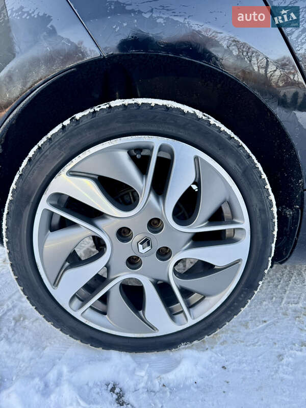 Хэтчбек Renault Zoe 2014 в Луцке