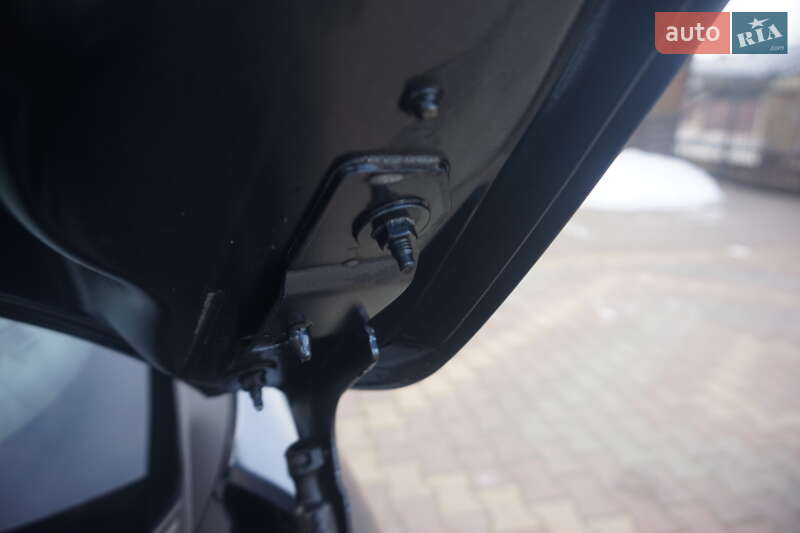 Хэтчбек Renault Zoe 2018 в Самборе фото 55 Хэтчбек Renault Zoe 2018 в Самборе