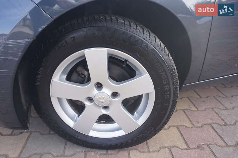 Хэтчбек Renault Zoe 2018 в Самборе фото 63 Хэтчбек Renault Zoe 2018 в Самборе