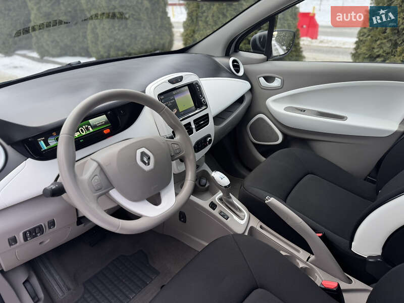 Хэтчбек Renault Zoe 2017 в Городке