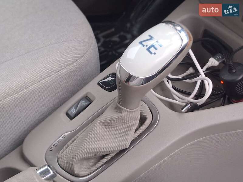 Хэтчбек Renault Zoe 2019 в Одессе фото 12 Хэтчбек Renault Zoe 2019 в Одессе