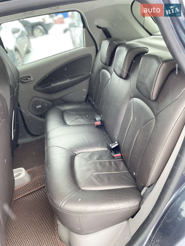 Хэтчбек Renault Zoe 2017 в Хмельницком