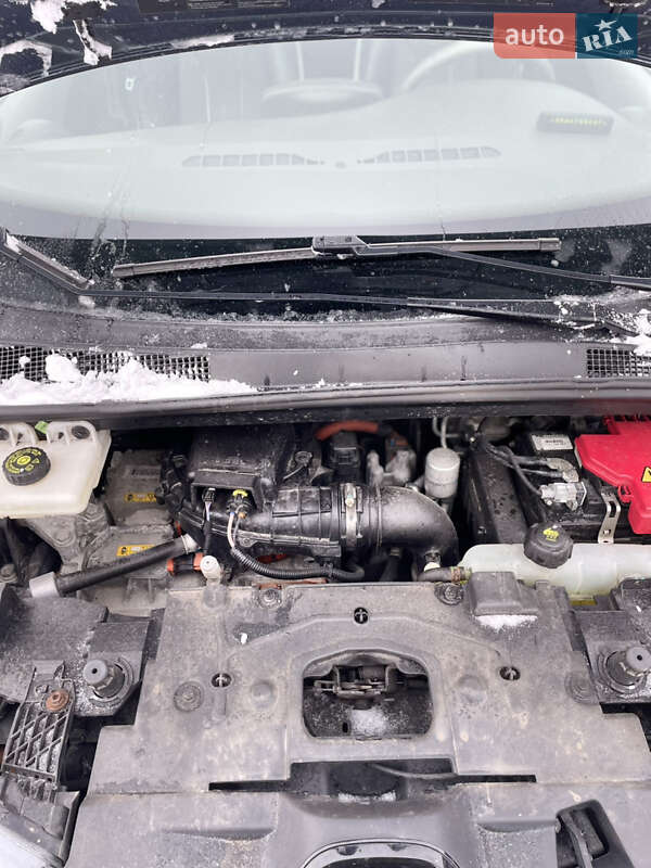 Хэтчбек Renault Zoe 2017 в Хмельницком