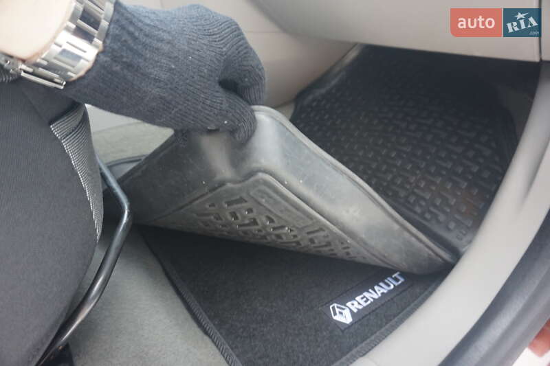 Хэтчбек Renault Zoe 2015 в Самборе