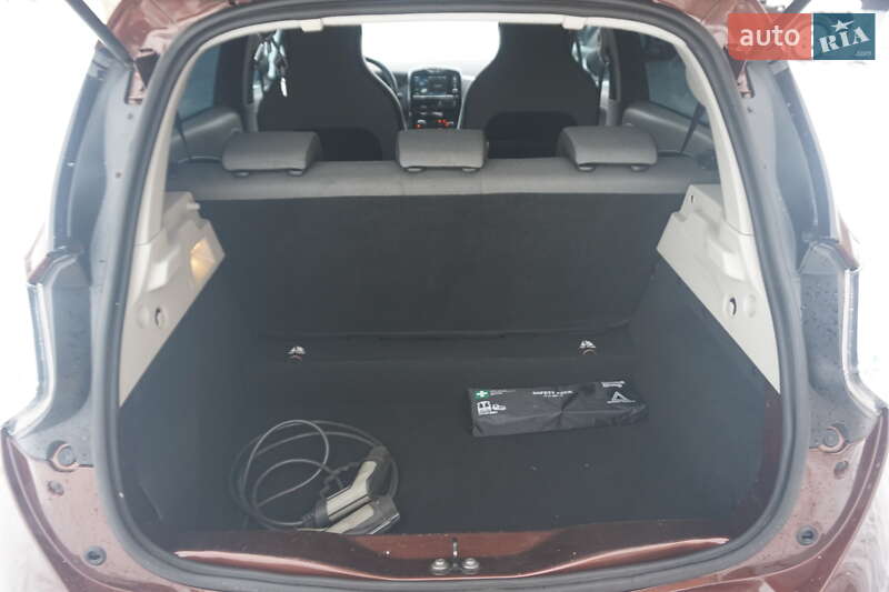 Хэтчбек Renault Zoe 2015 в Самборе