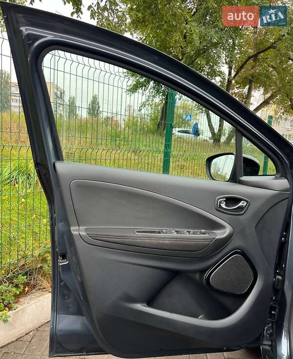Хэтчбек Renault Zoe 2017 в Киеве фото 11 Хэтчбек Renault Zoe 2017 в Киеве